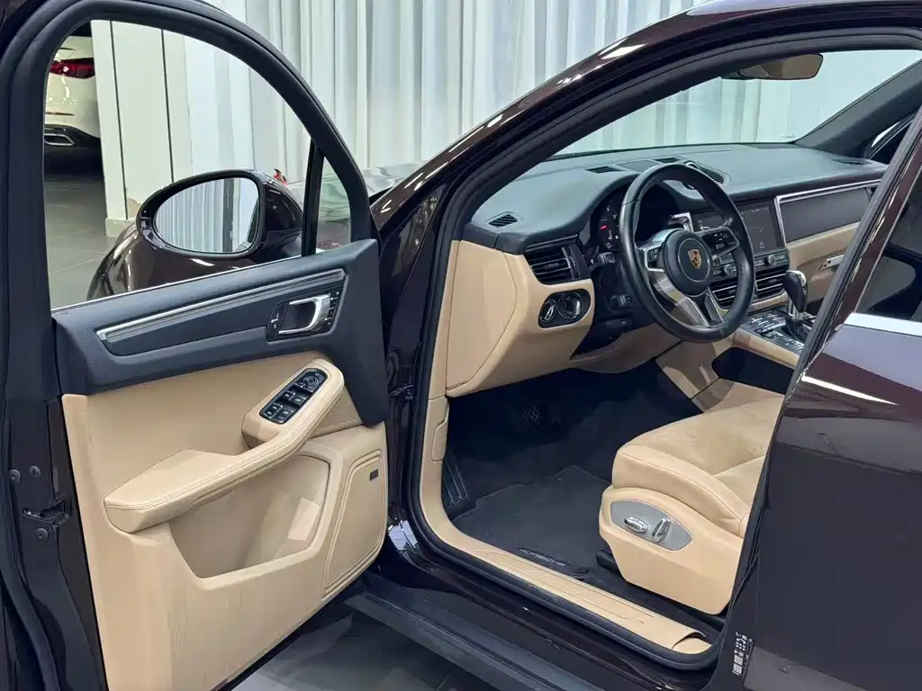Porsche Macan — миниатюра 4