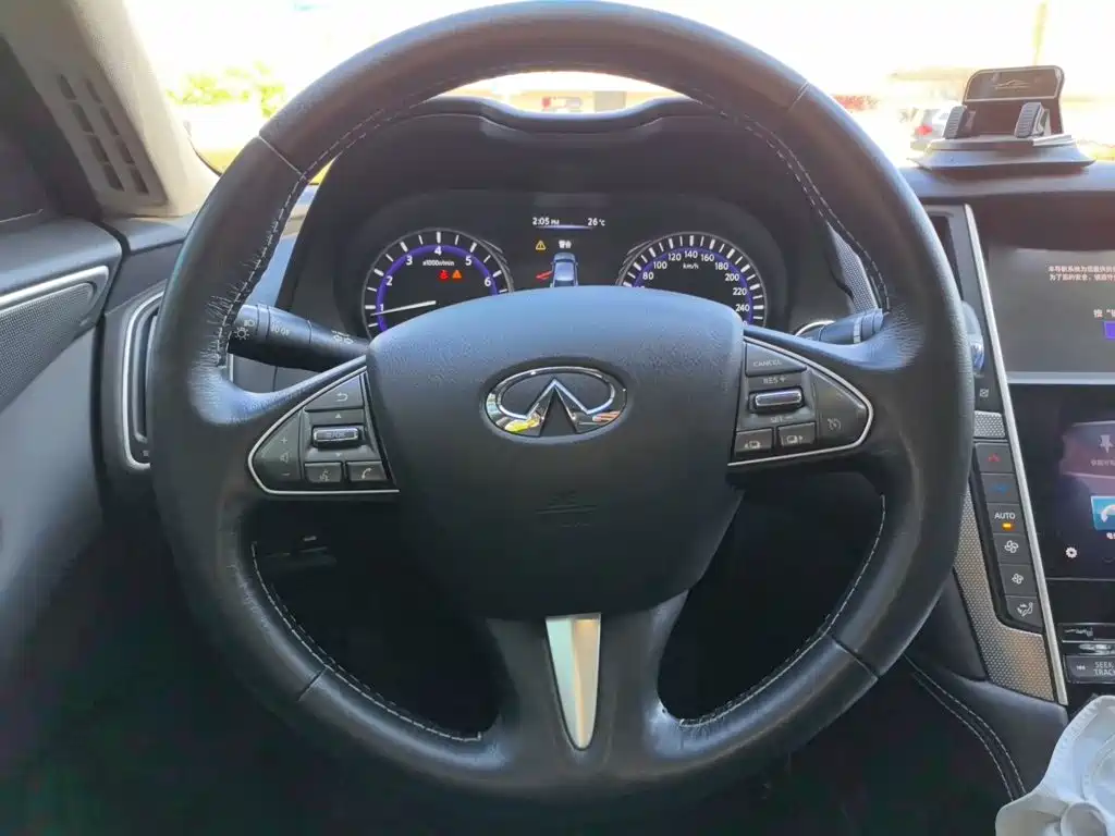 Infiniti Q50L — миниатюра 13