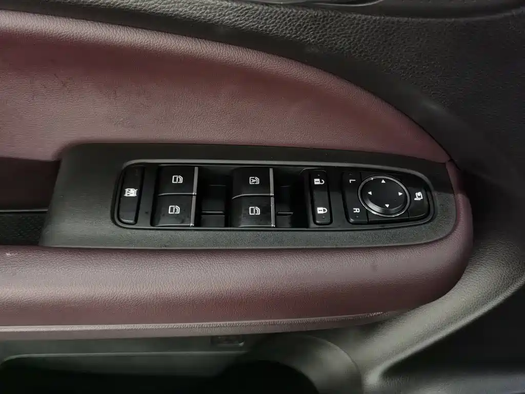 GAC Motor Trumpchi M6 — миниатюра 9