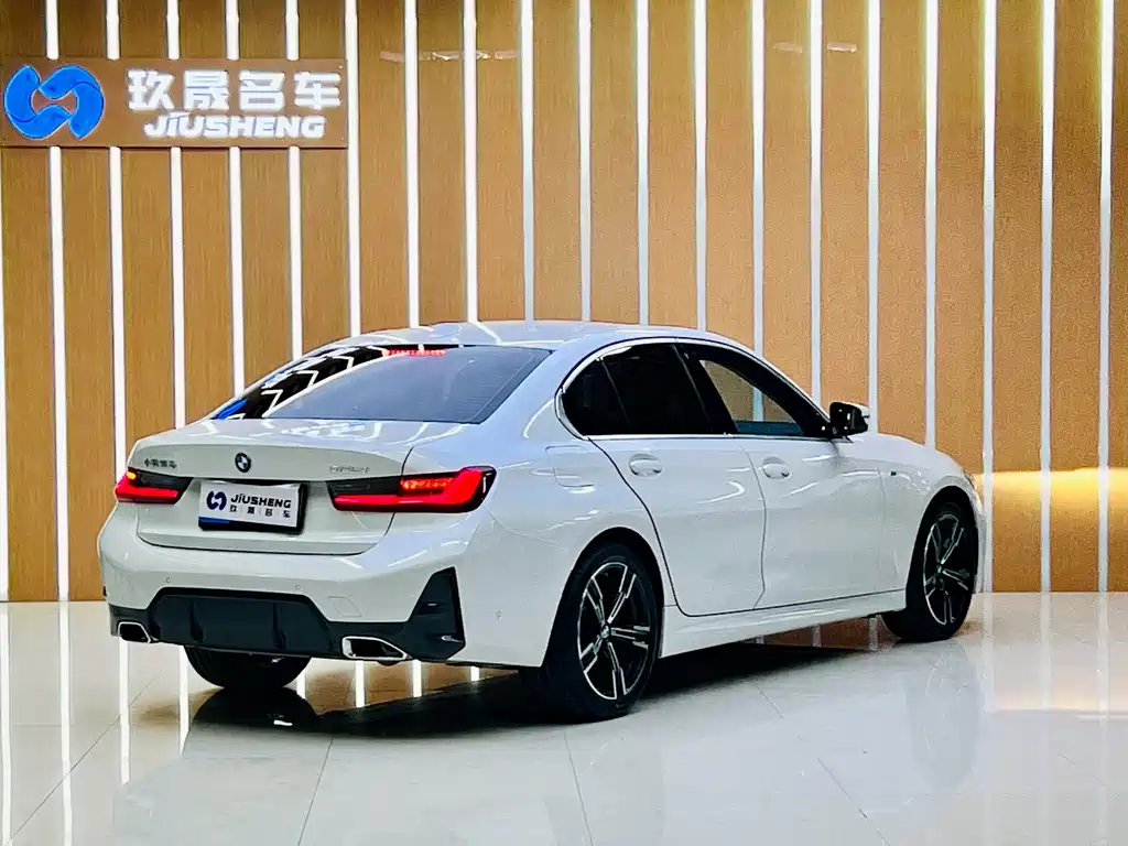 BMW 3 Series — миниатюра 4