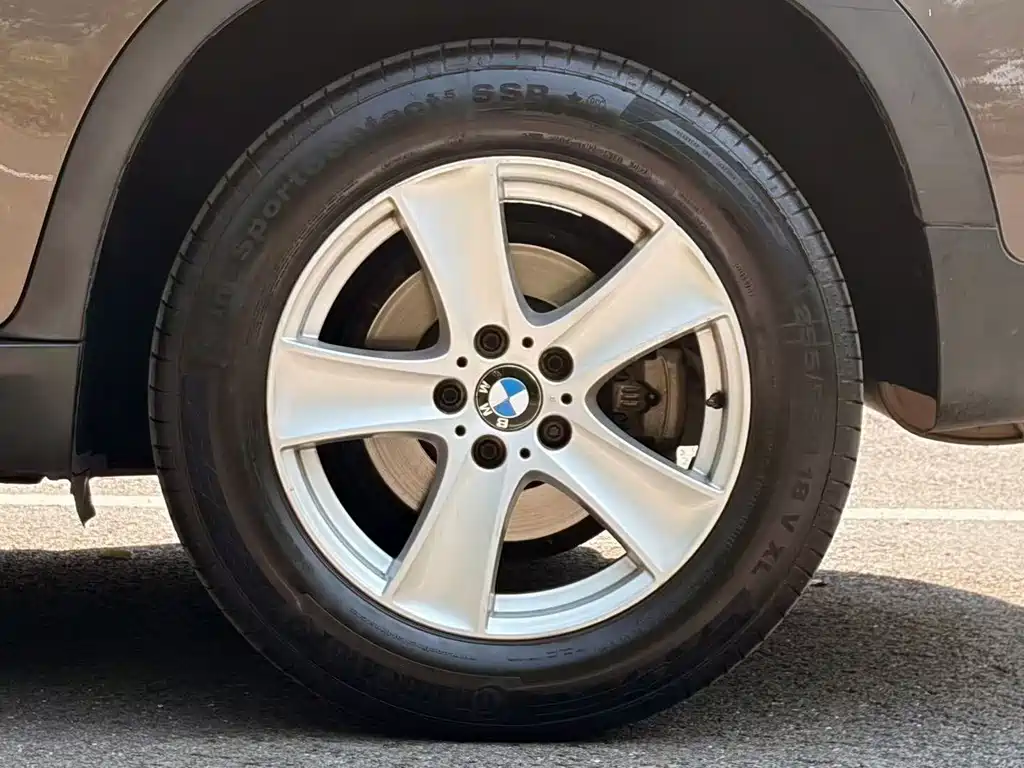 BMW X5 (Import) — миниатюра 9