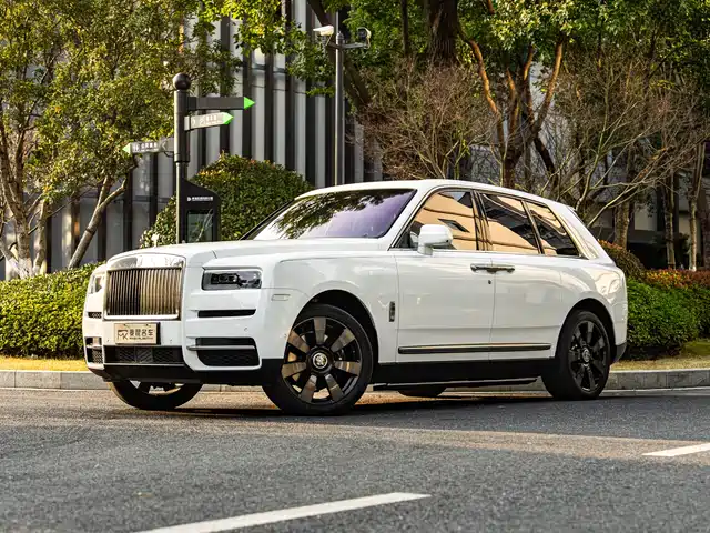 ROLLS-ROYCE CULLINAN