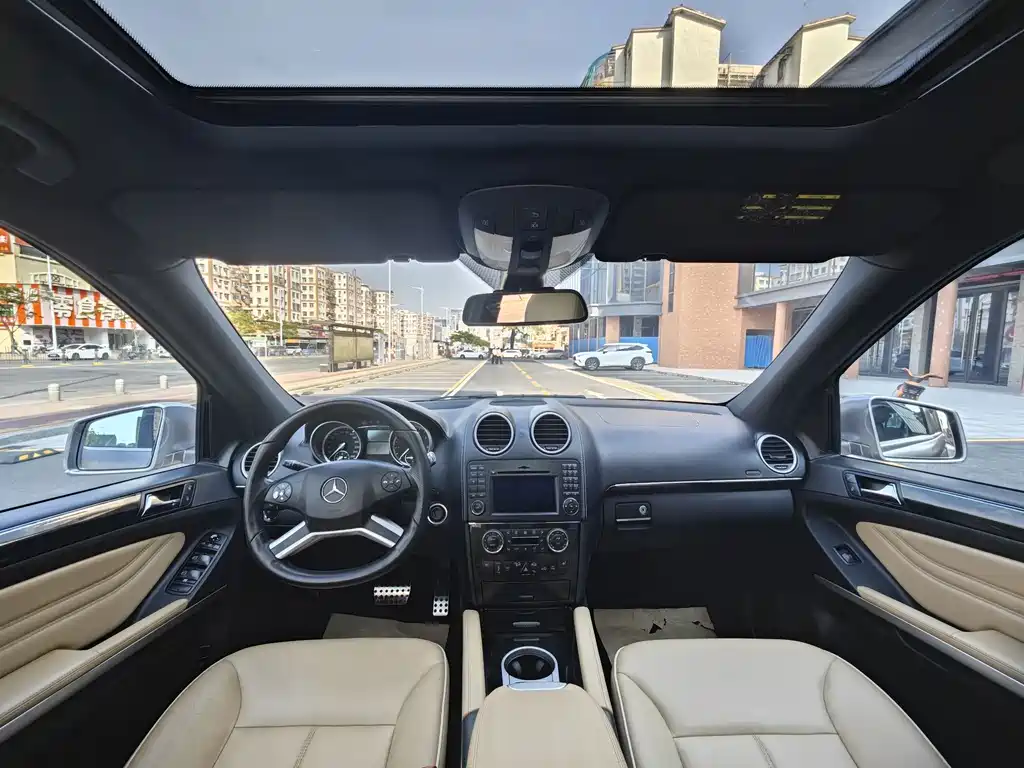 Mercedes-Benz M-Class — миниатюра 13