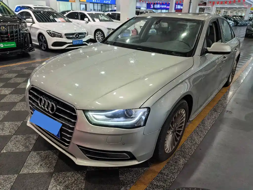 Audi A4L 2016