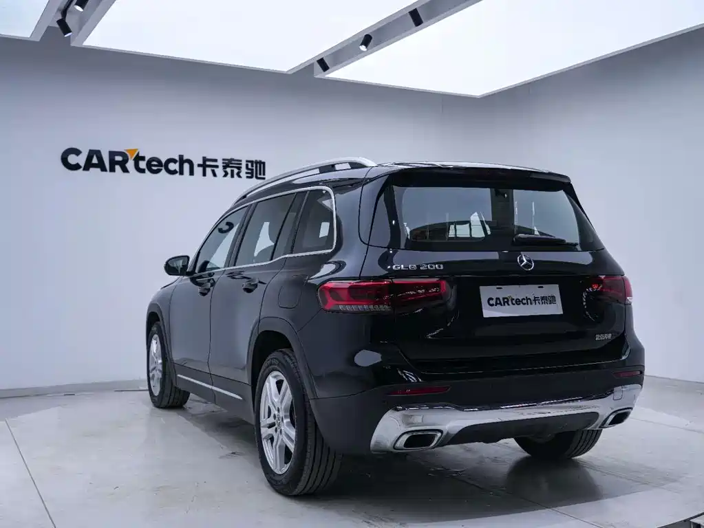 Mercedes-Benz GLB — миниатюра 16