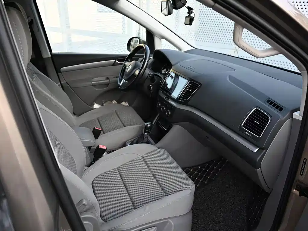 Volkswagen Sharan — миниатюра 11