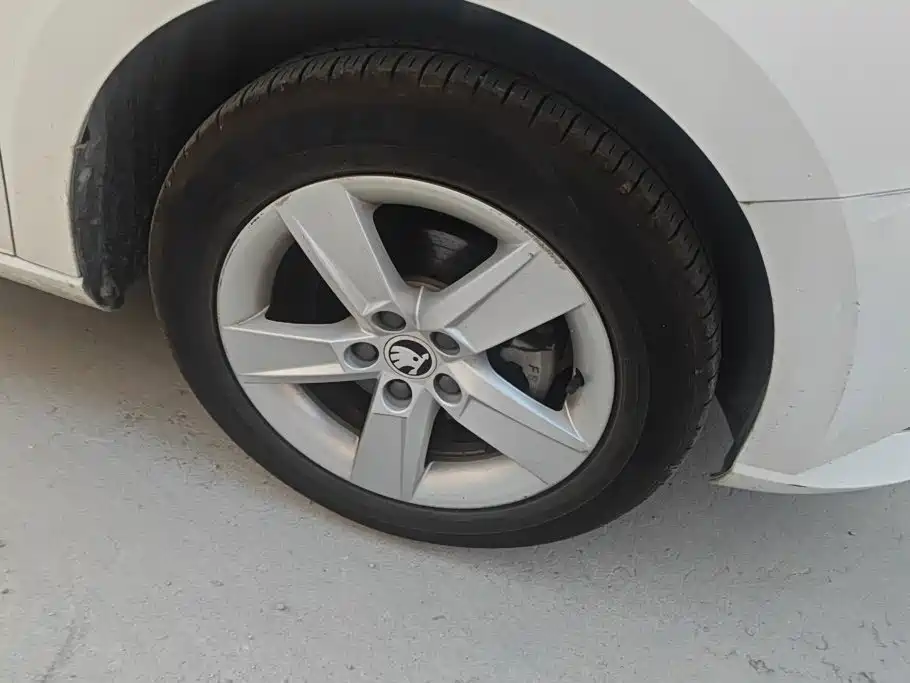 Skoda Fabia — миниатюра 6