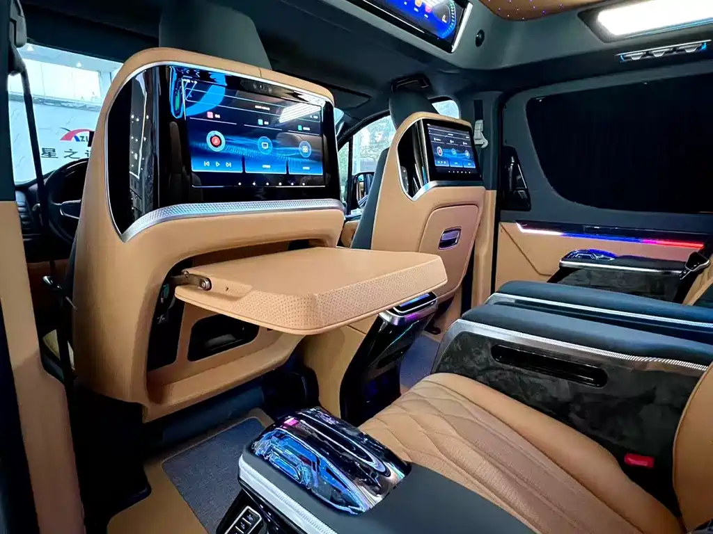 Toyota HiAce 2025 3.5L AT
