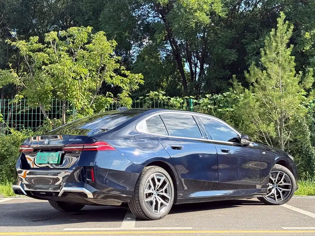 BMW i5 — миниатюра 22