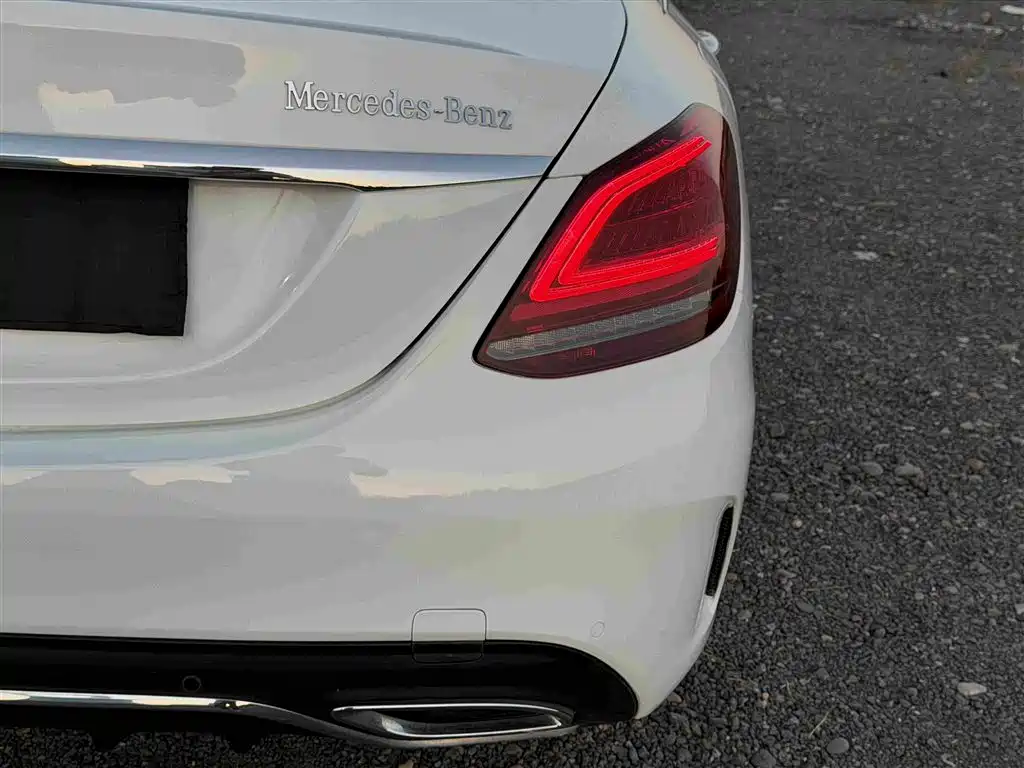 Mercedes-Benz C-Class — миниатюра 16