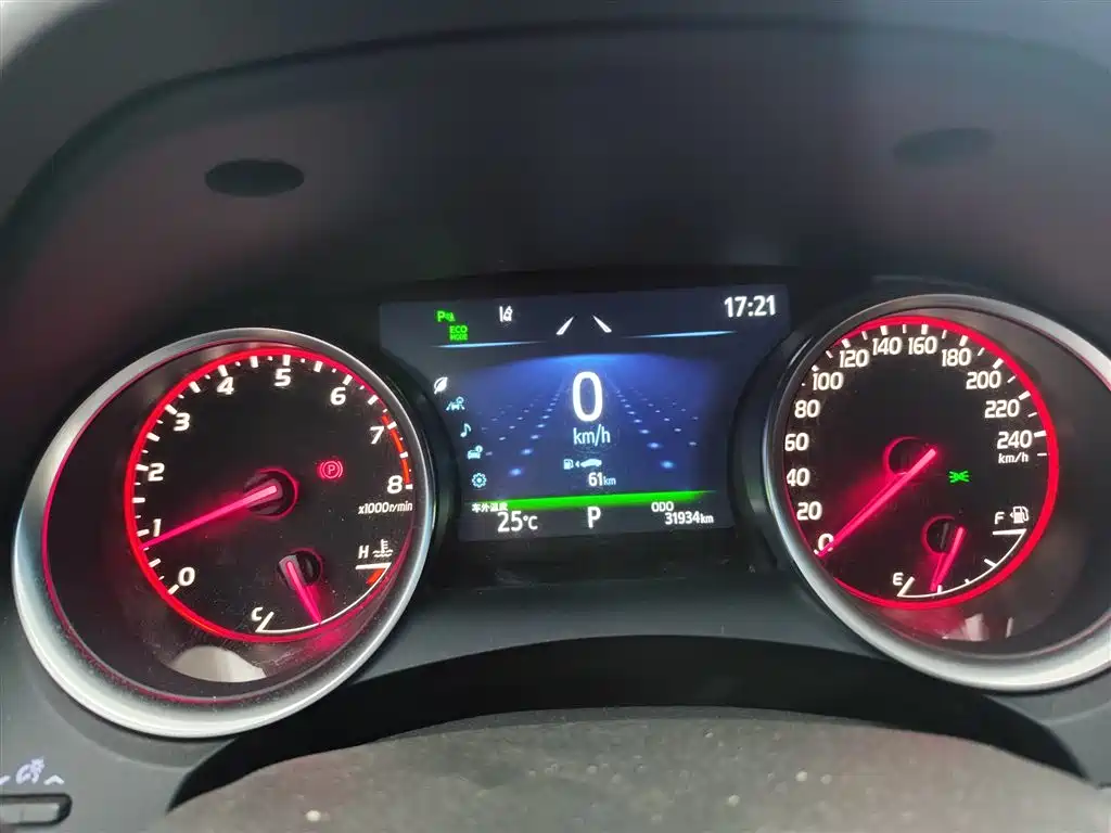 Toyota Camry — миниатюра 10