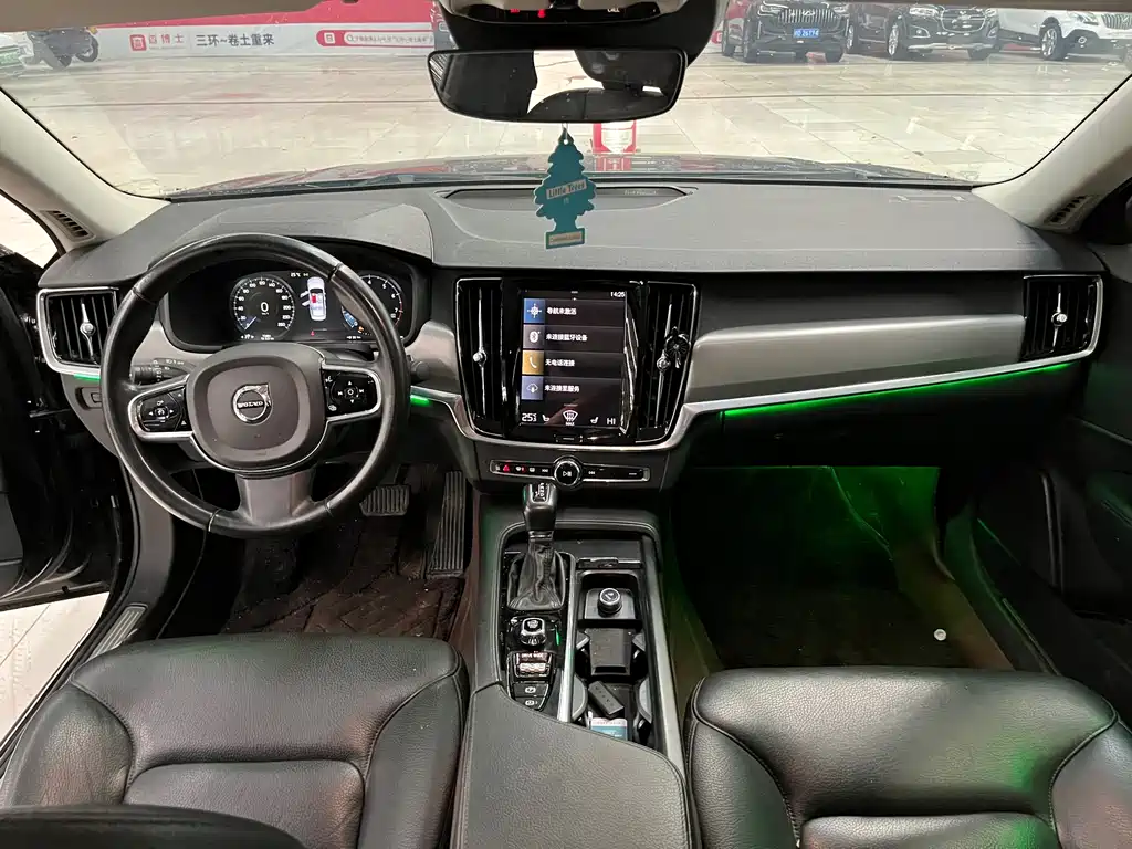 Volvo S90 — миниатюра 10