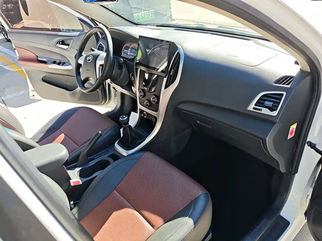 BYD F3 — миниатюра 12