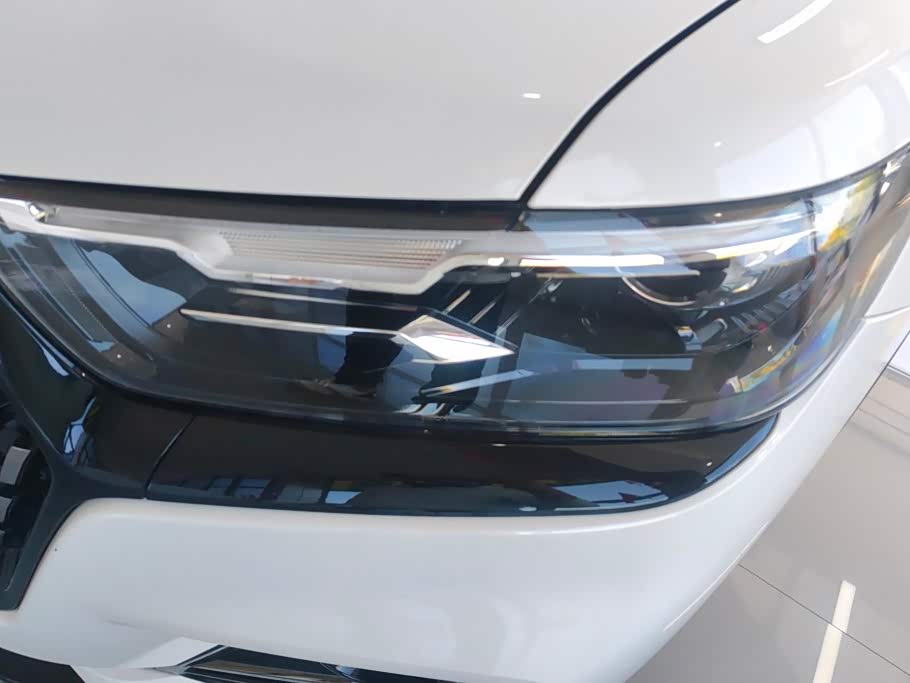 Haval Haval H6 1.5 л 2026 г. Белый, пробег 15500 км
