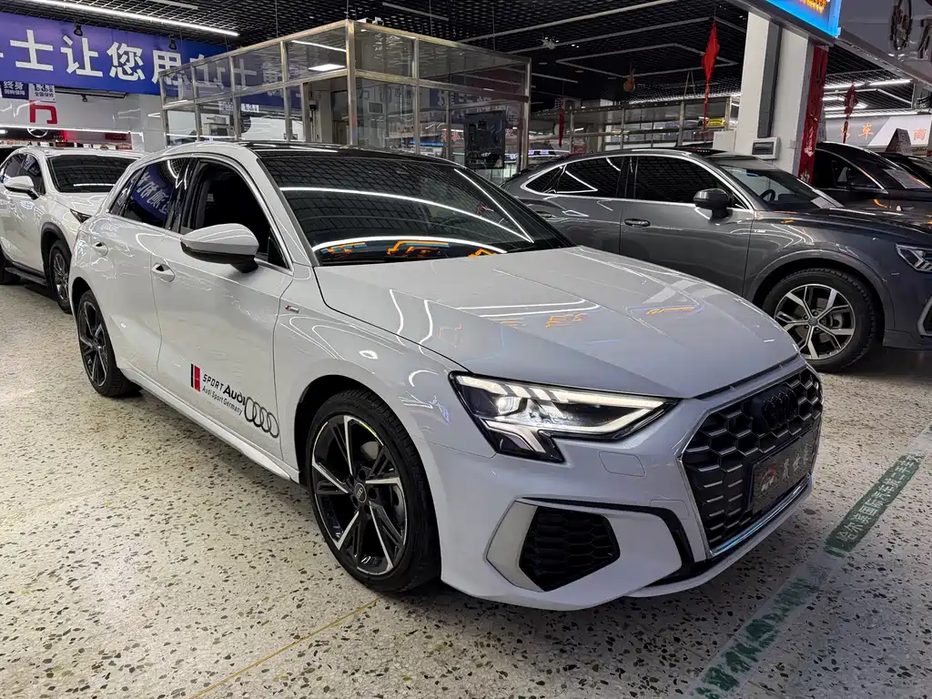 Audi A3 2023 Sportback 35 TFSI Fashion Sport