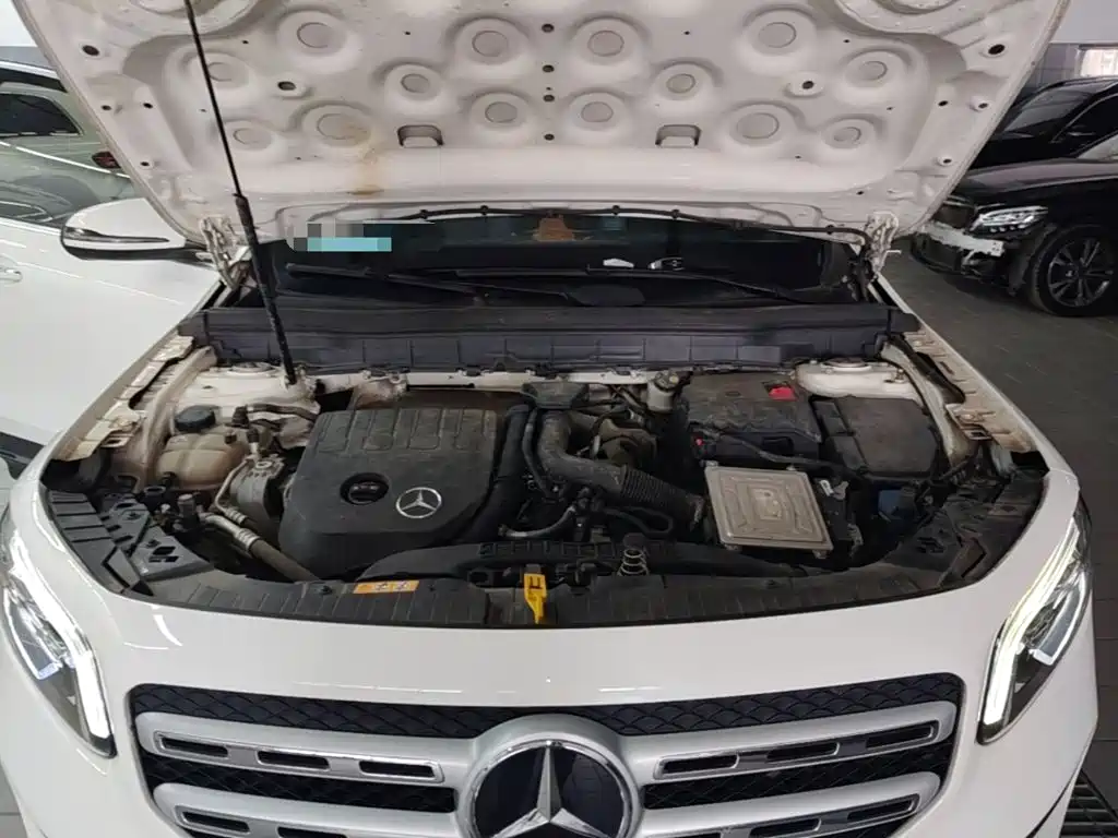 Mercedes-Benz GLB — миниатюра 20