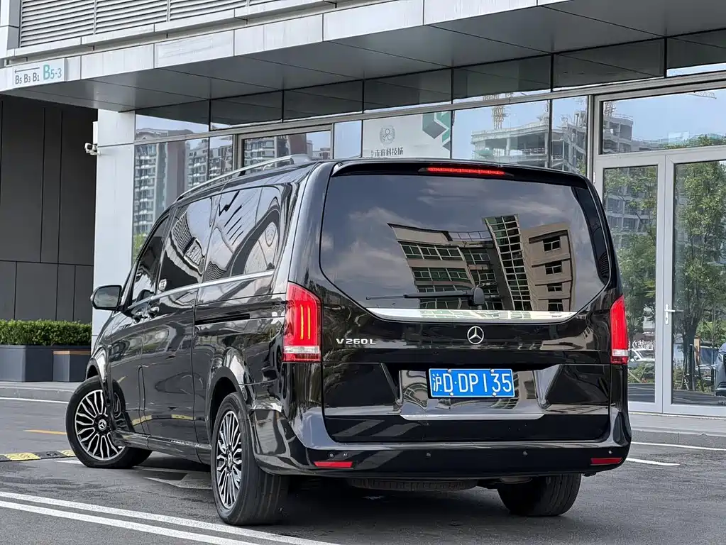 Mercedes-Benz V-Class — миниатюра 7