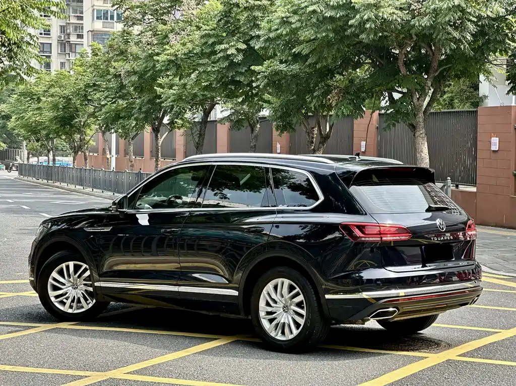 Volkswagen Touareg 2021 2.0TSI