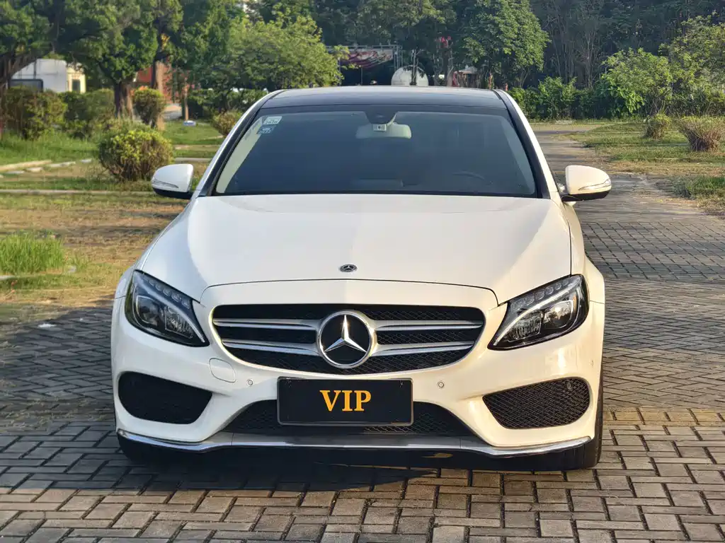 Mercedes-Benz C-Class — миниатюра 2