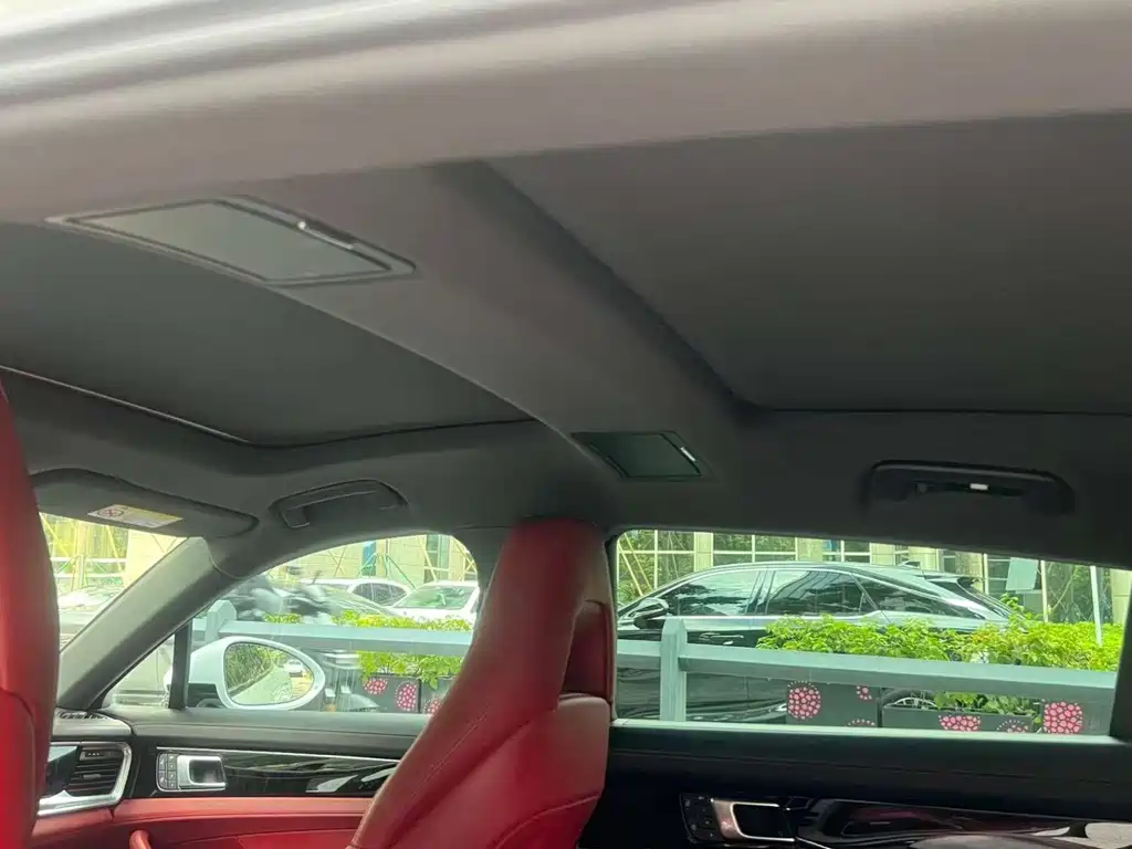 Porsche Panamera — миниатюра 6