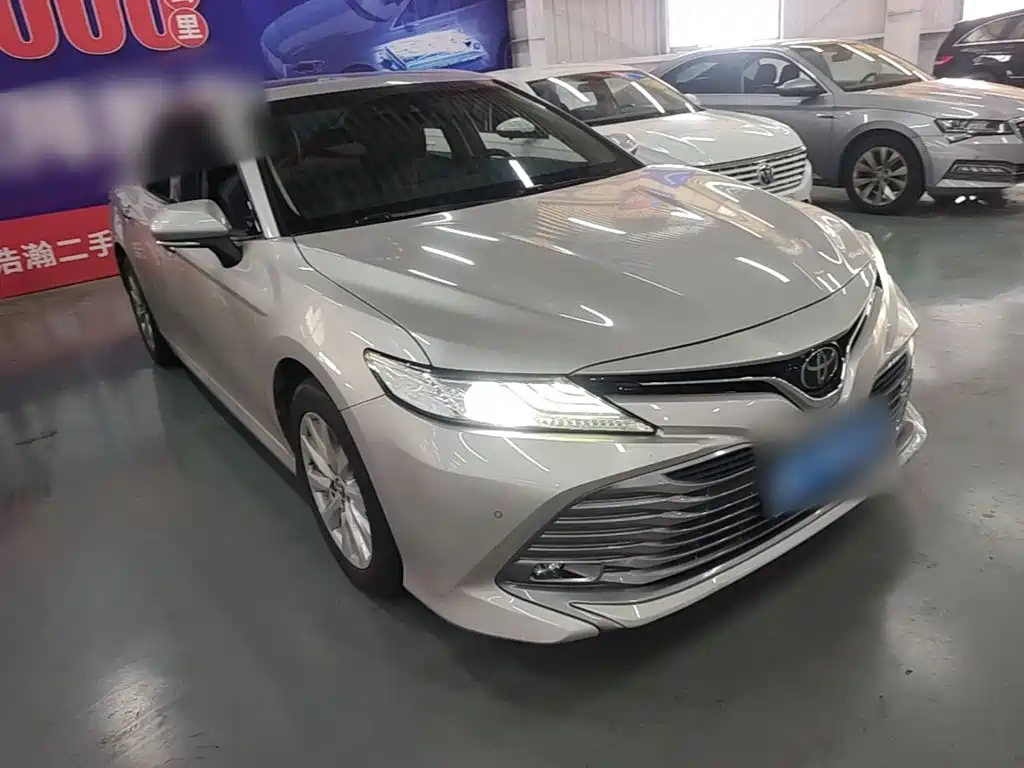 Toyota Camry — миниатюра 4