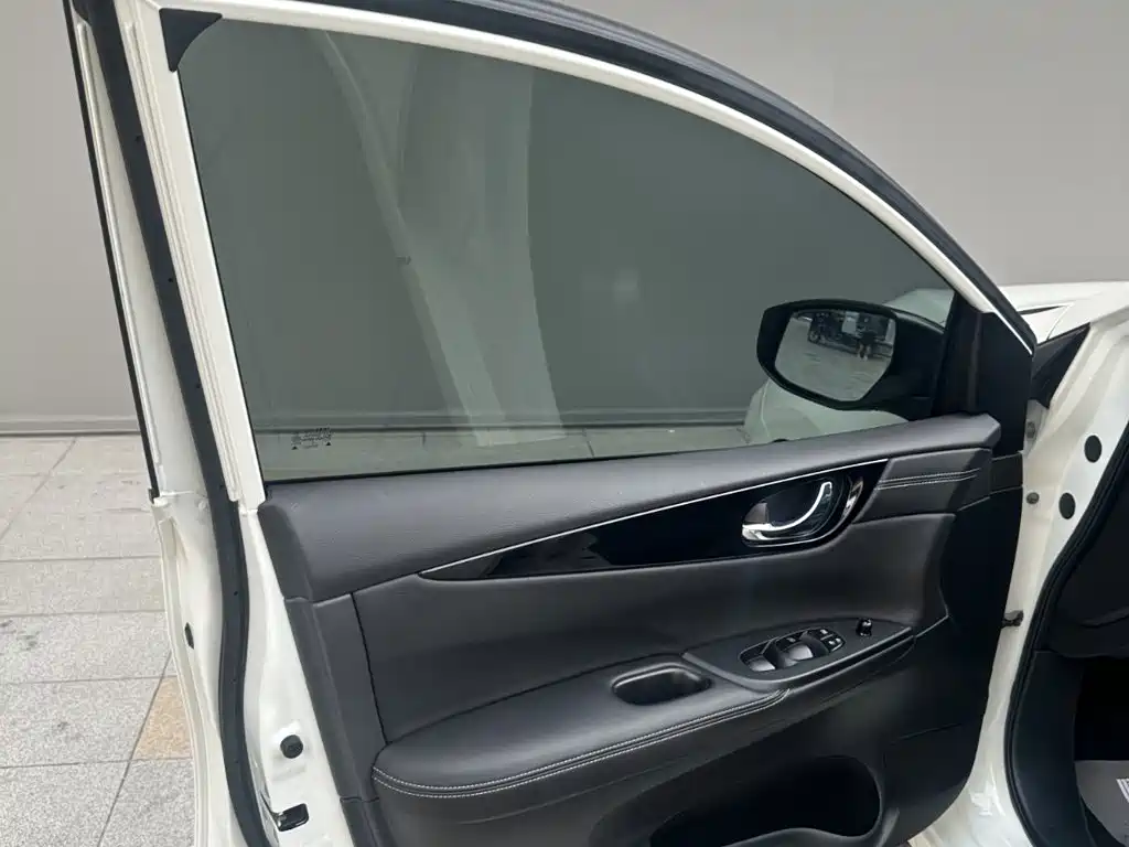 Nissan Tiida — фотографии объявления, Фото 13