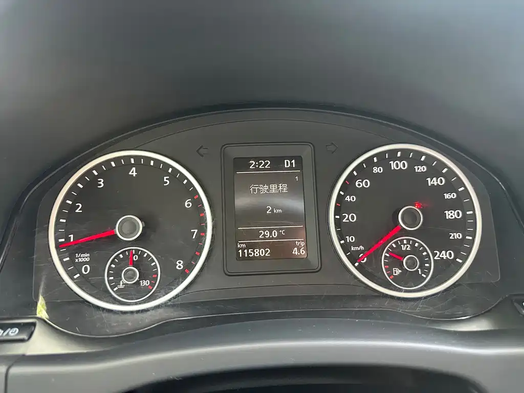 Volkswagen Tiguan — миниатюра 8