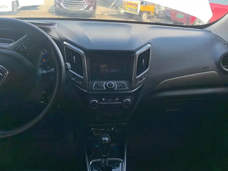 Changan CS15 — миниатюра 13