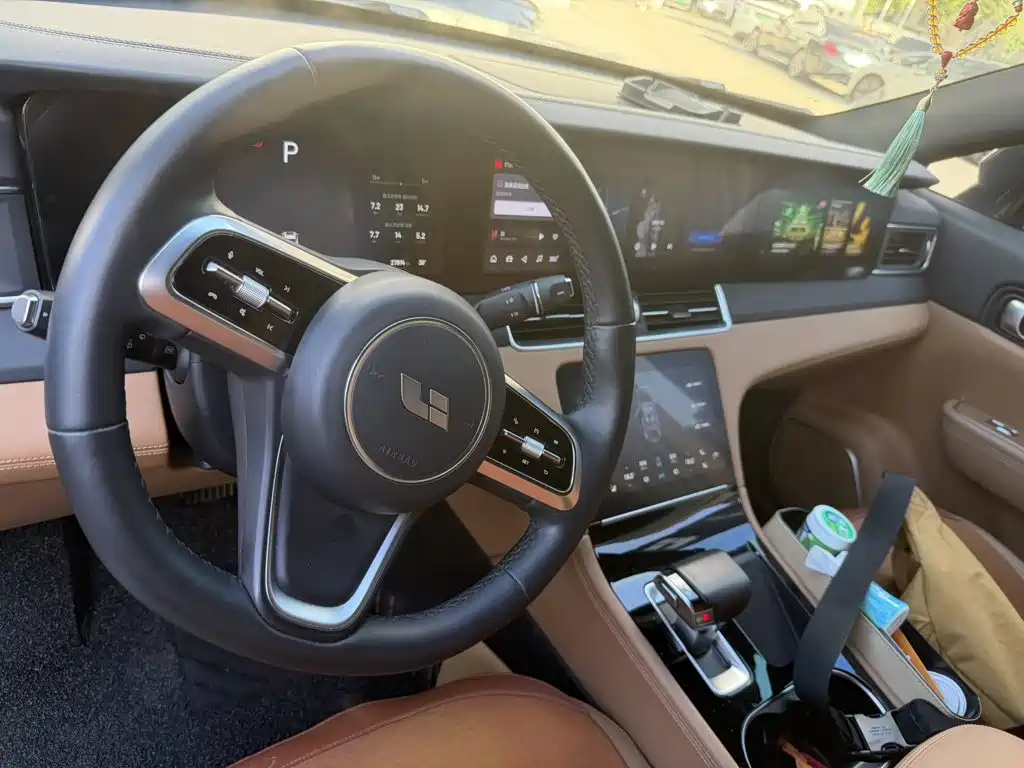 Li Auto Li ONE — миниатюра 4