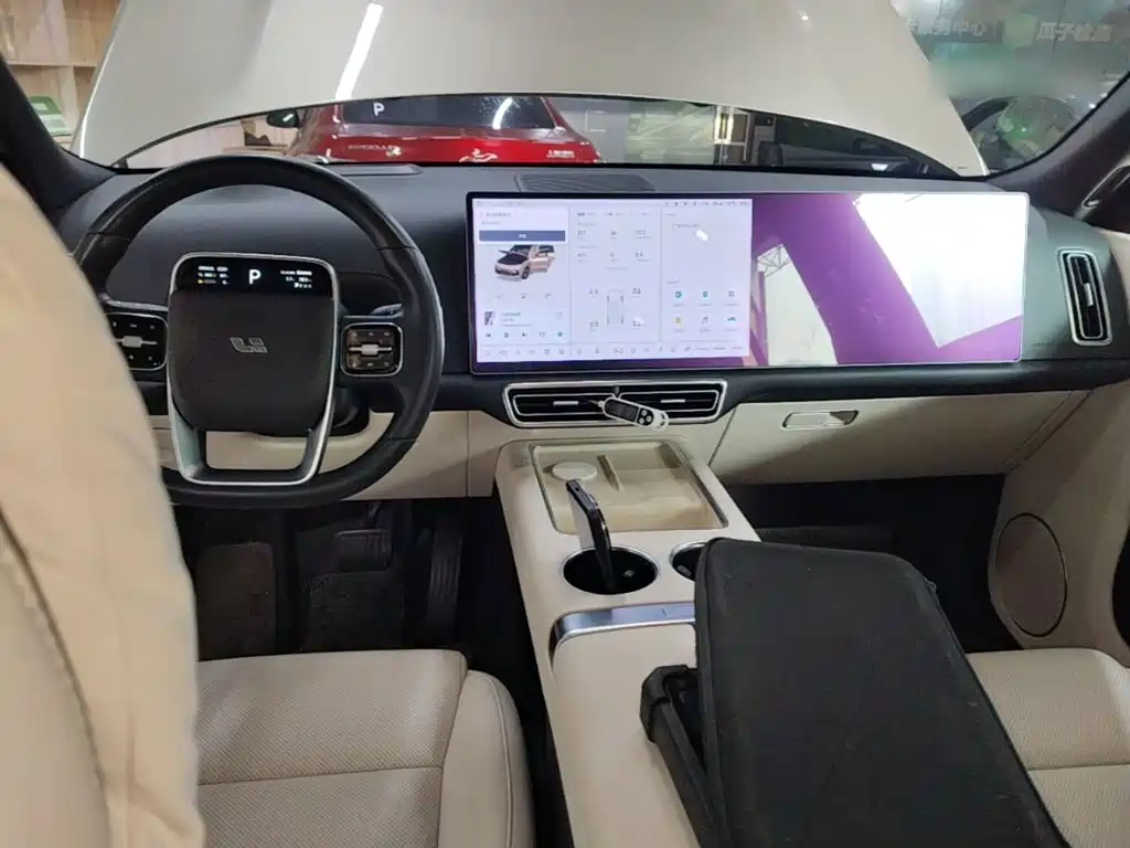 Li Auto Li L8 — миниатюра 10