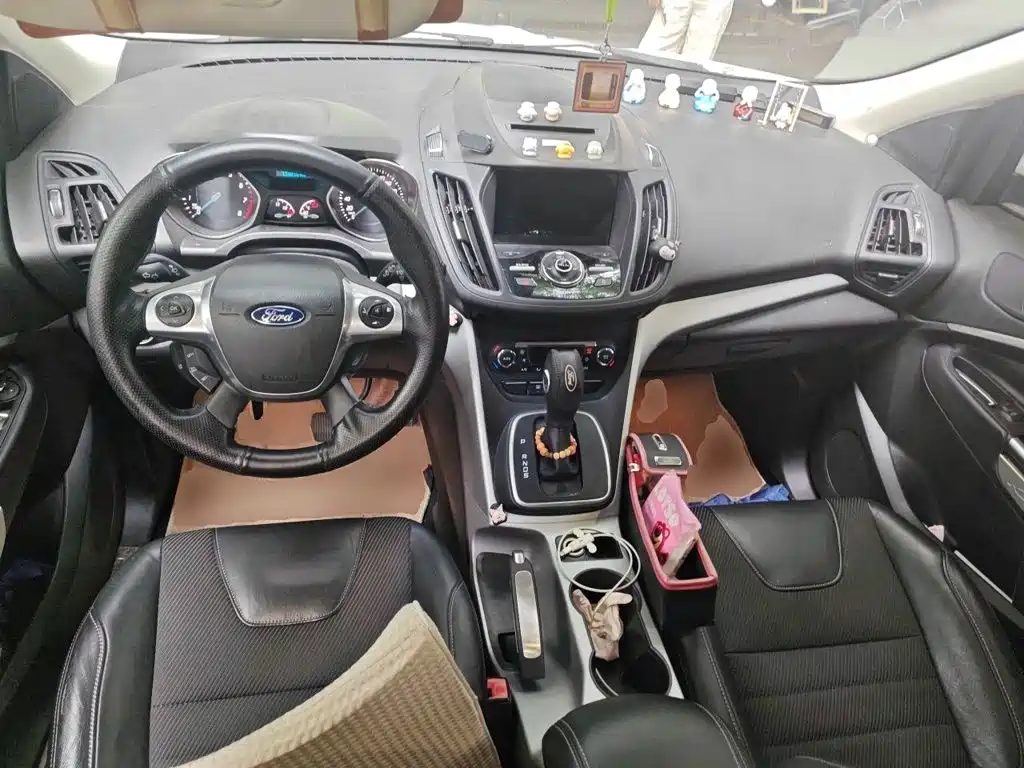Ford Kuga — миниатюра 10