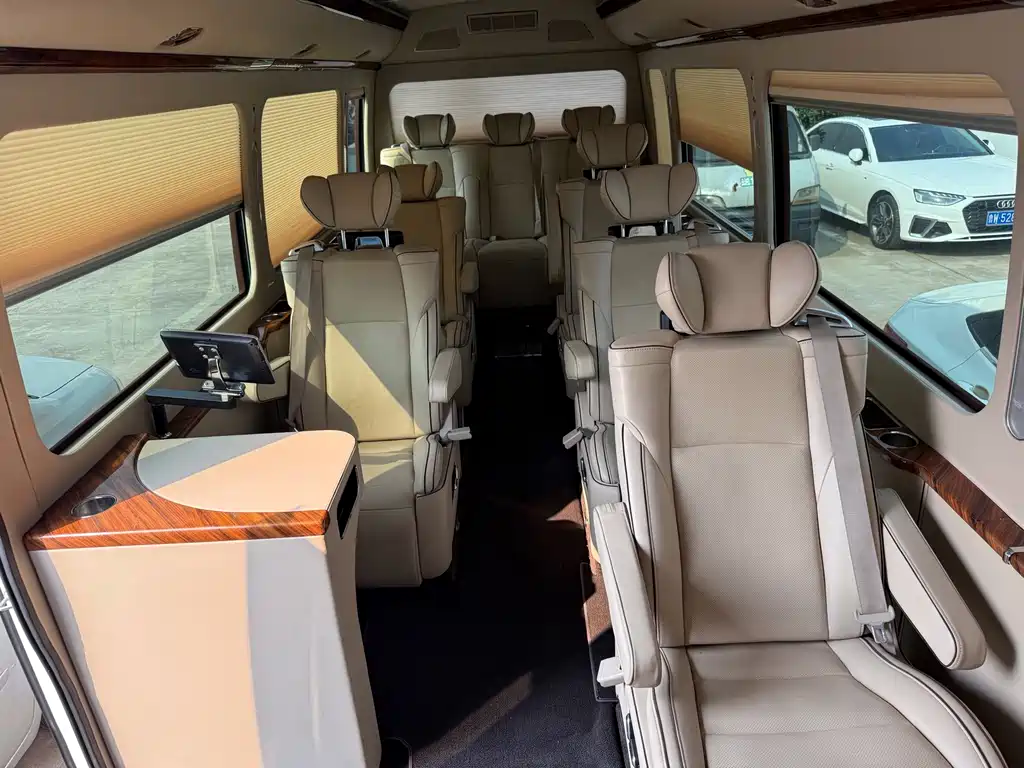 Toyota Coaster (Overseas) — миниатюра 6
