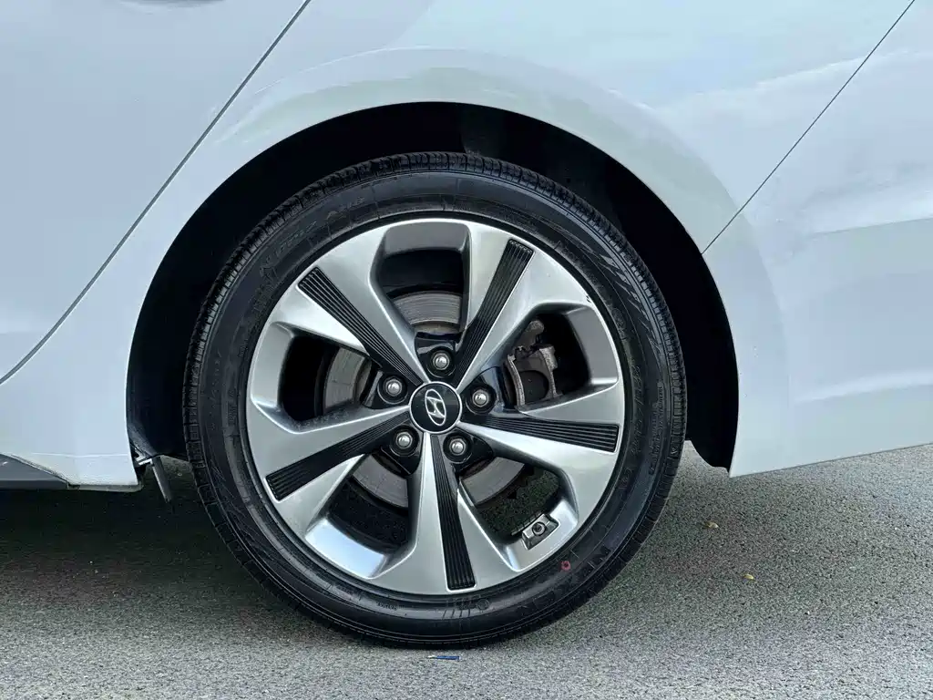 Hyundai Fista — миниатюра 17