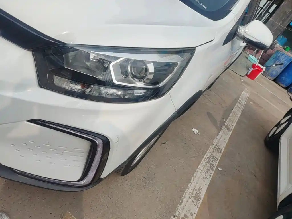 BAIC New Energy EC5 — миниатюра 24