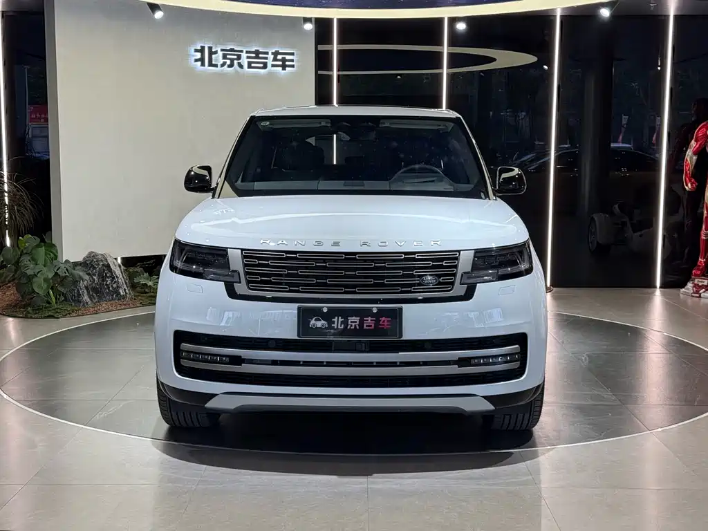 Land Rover Range Rover 2024 3.0 L6 400PS Long Wheelbase