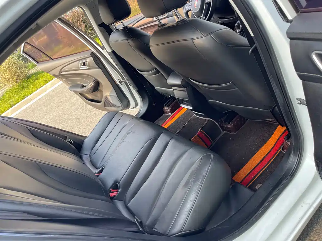 Roewe i5 — миниатюра 11