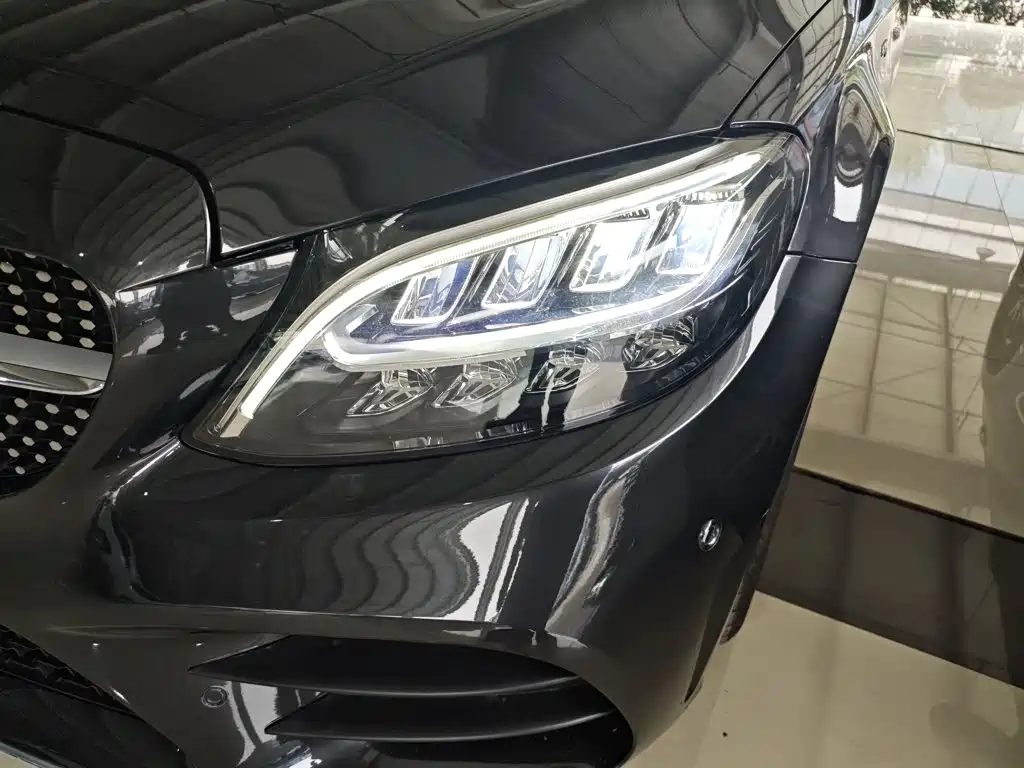 Mercedes-Benz C-Class (Import) — миниатюра 24