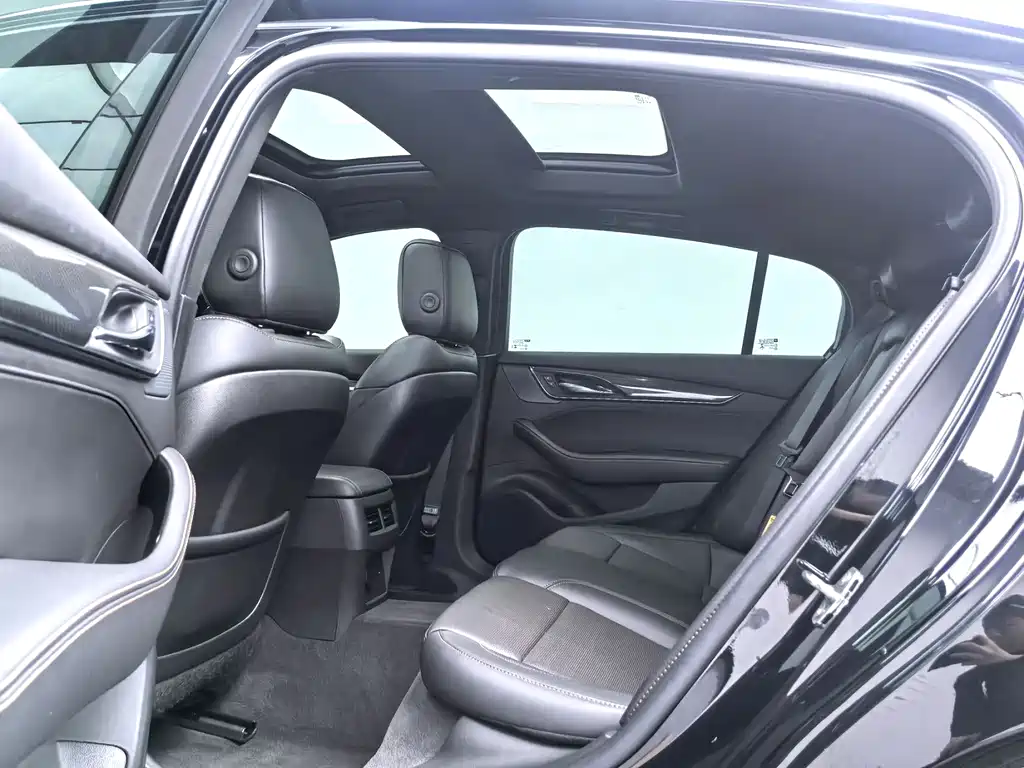 Cadillac CT5 2024 28T