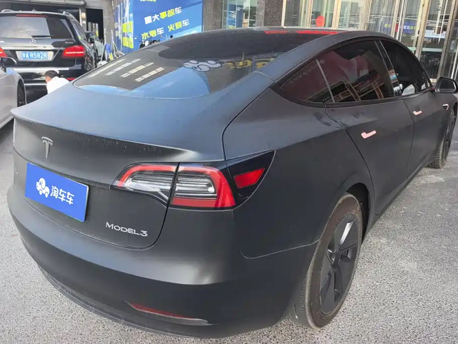 Tesla Model 3 — миниатюра 3