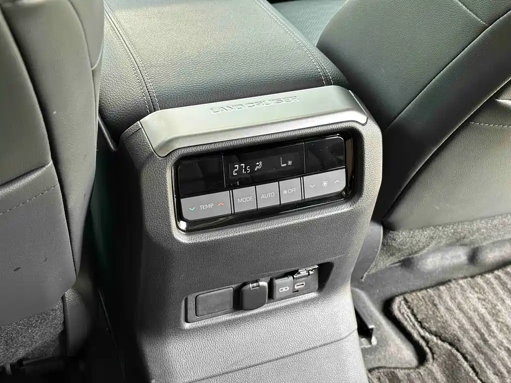 Toyota Land Cruiser Prado 2024 2.4T TX 5 мест