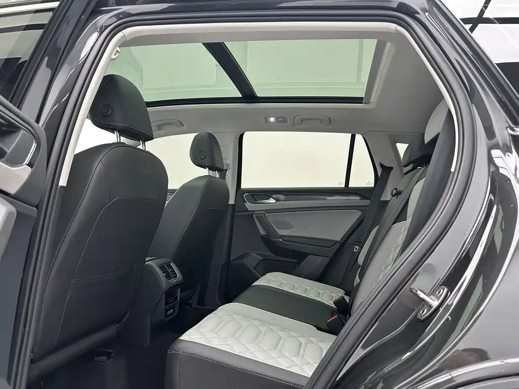 Volkswagen Tayron 2023 280TSI Luxury Plus