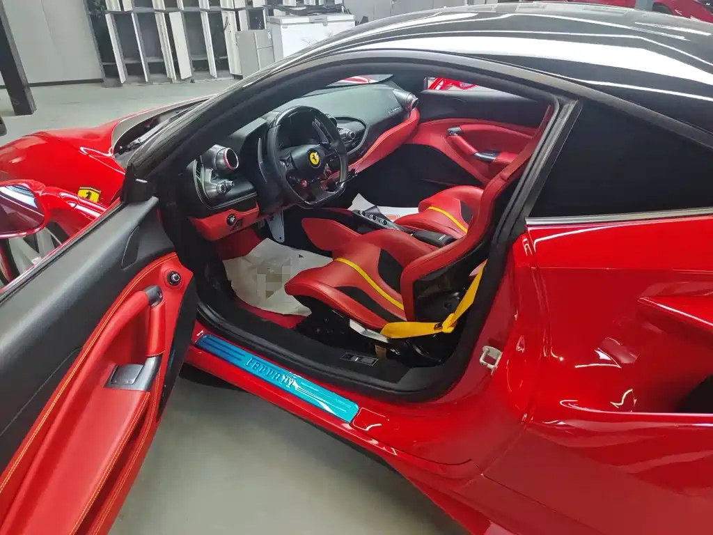 Ferrari F8 — миниатюра 4