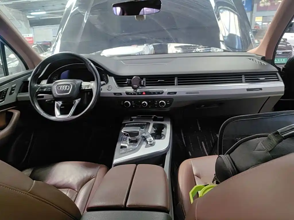 Audi Q7 — миниатюра 10