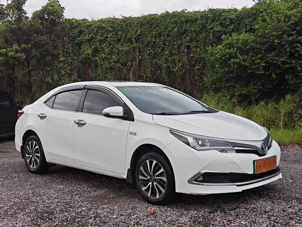 Toyota Corolla Hybrid — миниатюра 4