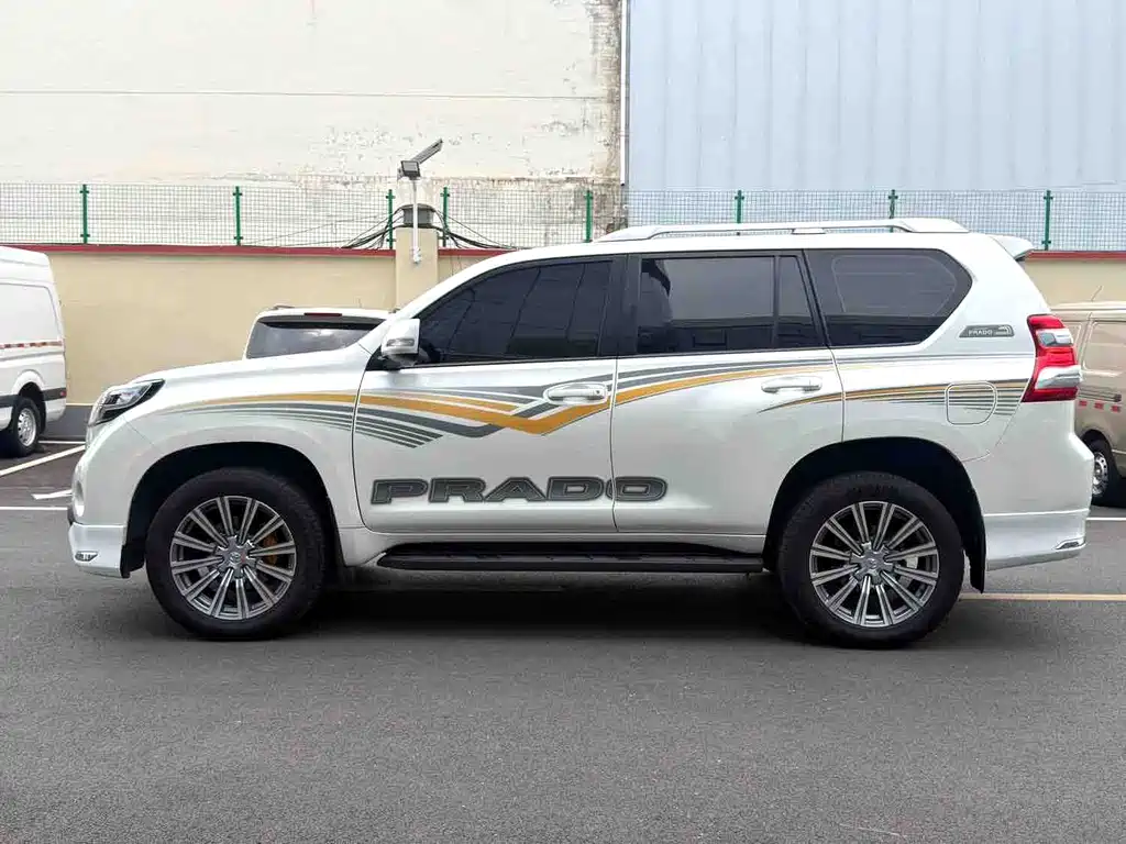 Toyota Land Cruiser Prado 2014 2.7L AT Standard