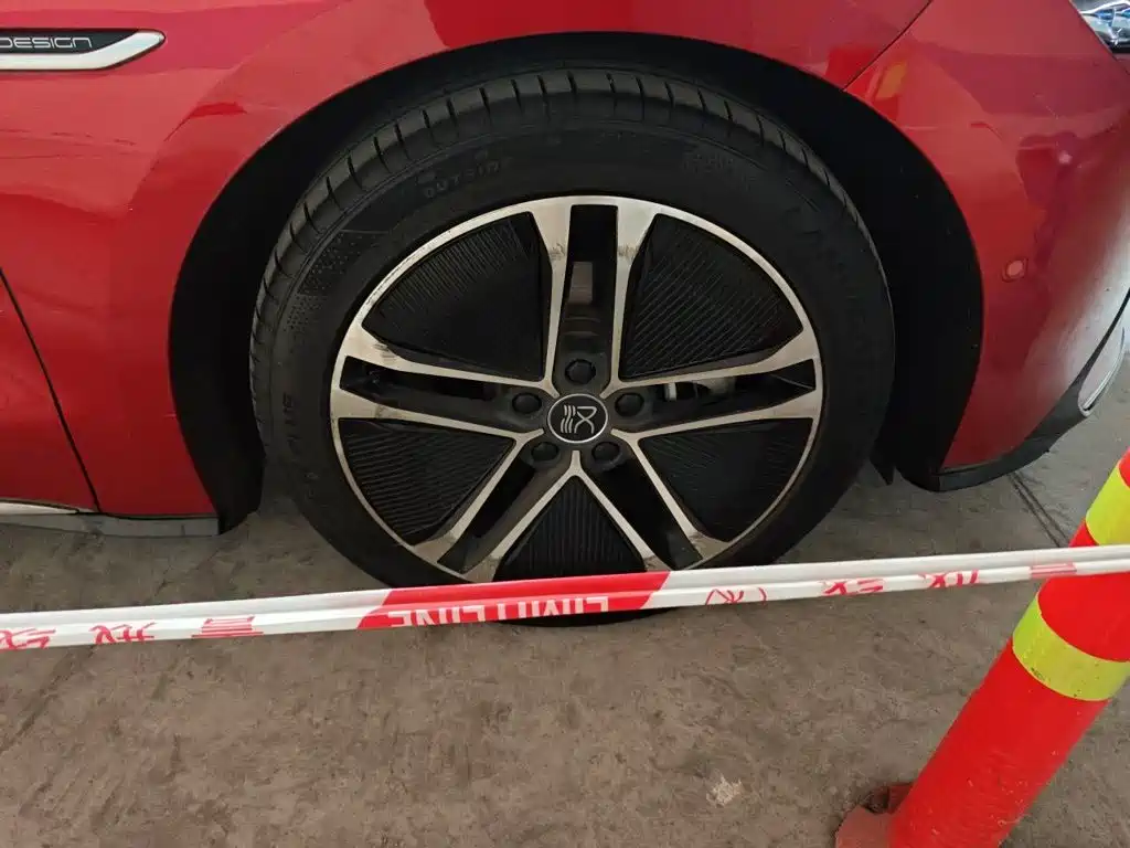 BYD Han — миниатюра 8