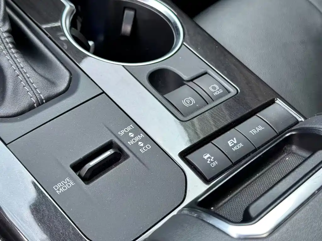 Toyota Crown Kluger — миниатюра 12