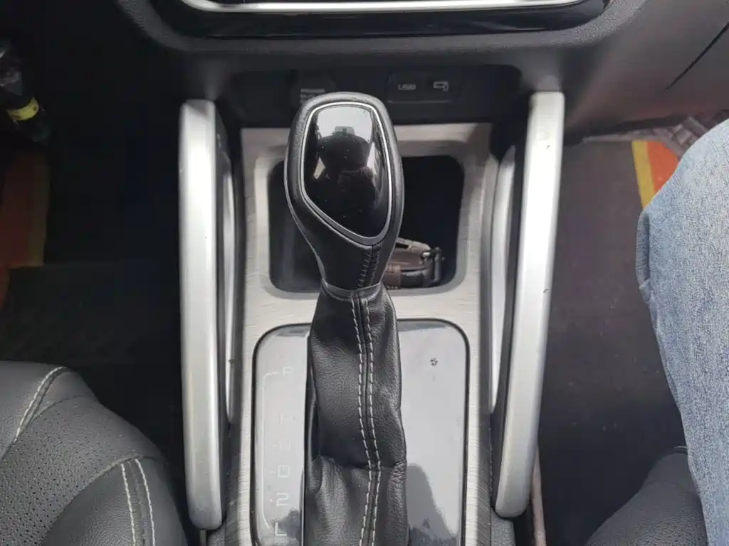 Geely Vision X3 — миниатюра 14