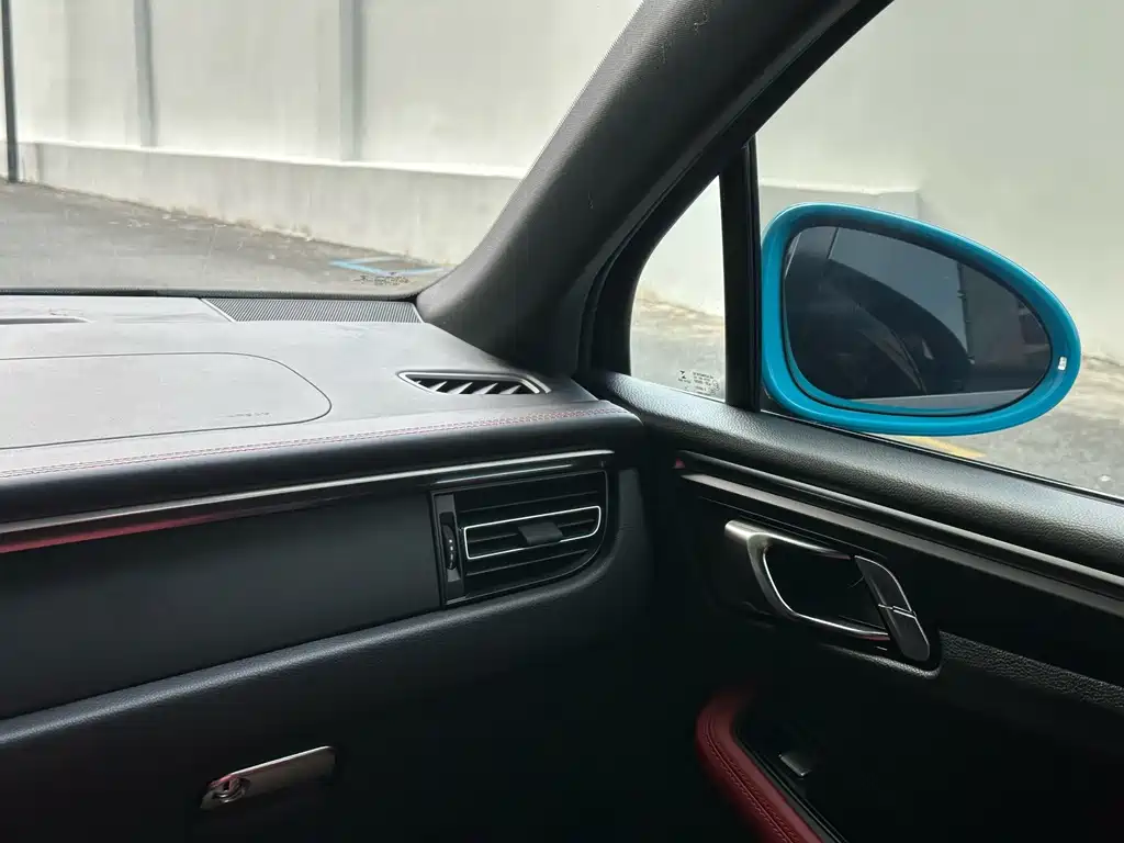 Porsche Macan — миниатюра 15