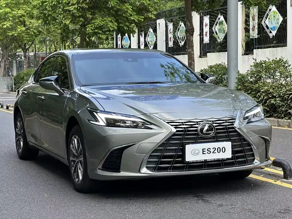 Lexus ES 2025 200 Premium
